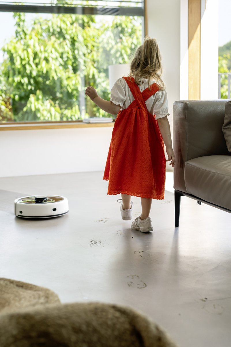 Робот-пилосос із функцією вологого прибирання RCF 3 - 9